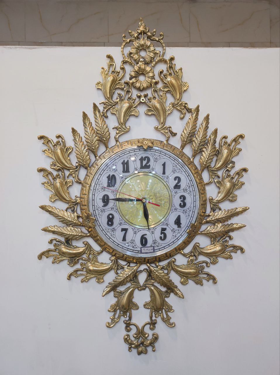 ساعت دیواری بادمجانی و گندمی